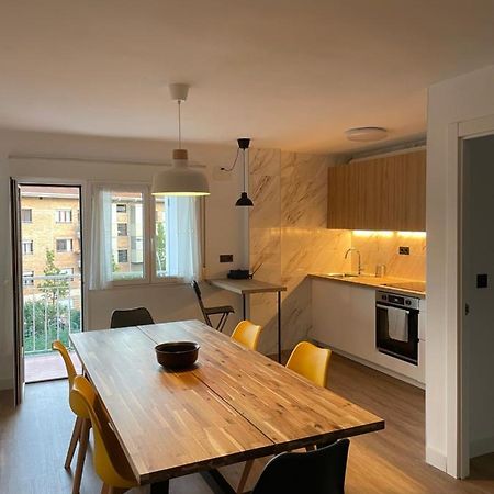 Cozy Apartment 6' From San Sebastian + Parking Usúrbil Exterior foto